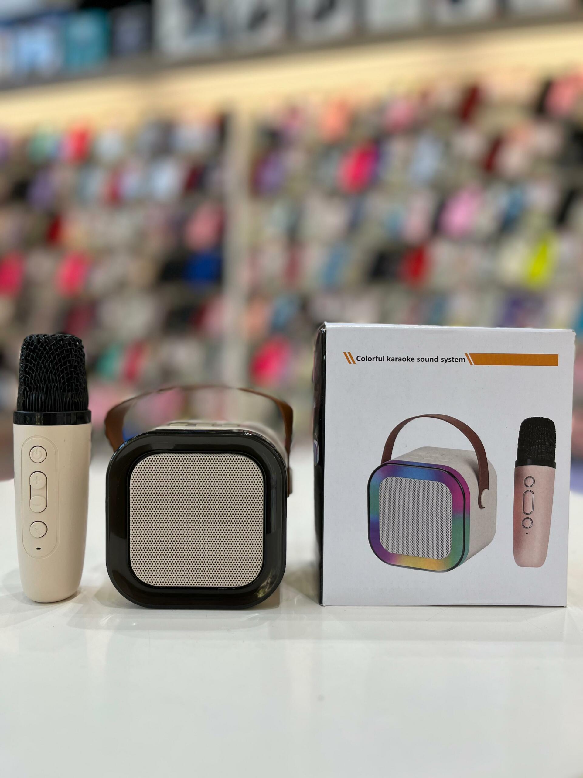 Mini Parlante Karaoke Portátil con Micrófono Crema