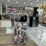 funda transparente con charms