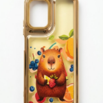 funda capibara frutilla motorola